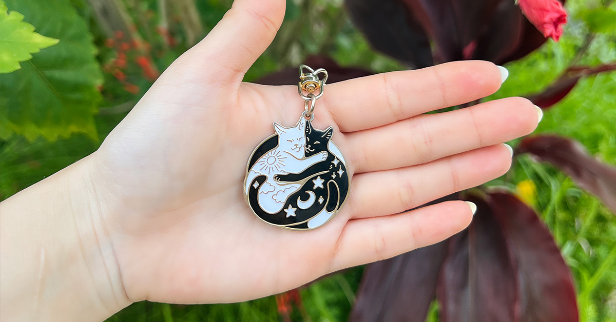 太陽と月』猫キーホルダー ｜アニマルフォレスト